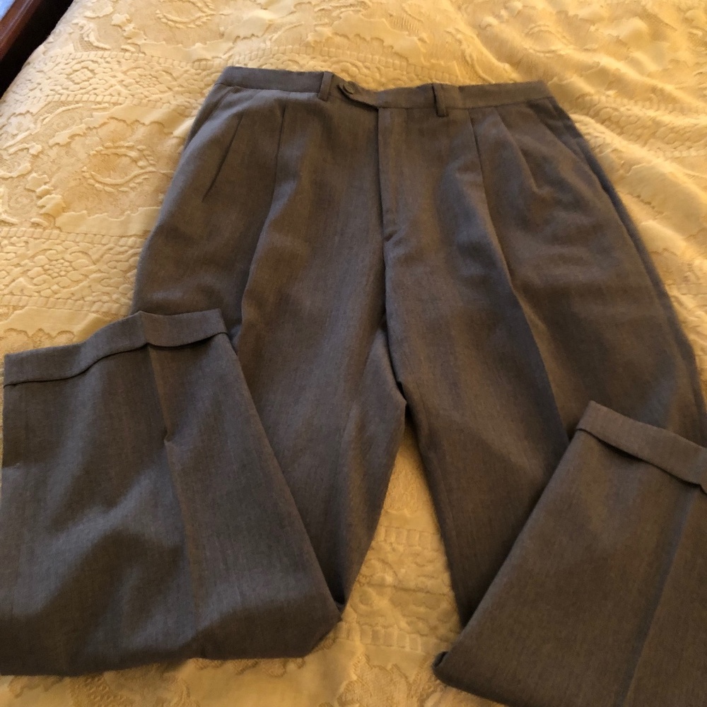 Pazoni men’s Italian made medium grey pleated dress slacks
